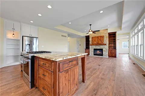 $965,000 | 30424 West 271st Street, Paola, KS 66071