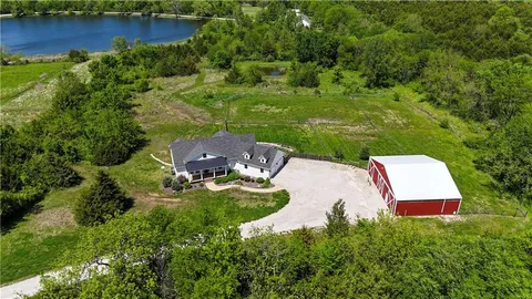 $945,000 | 30424 West 271st Street, Paola, KS 66071