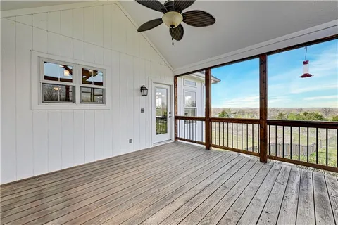 $945,000 | 30424 West 271st Street, Paola, KS 66071