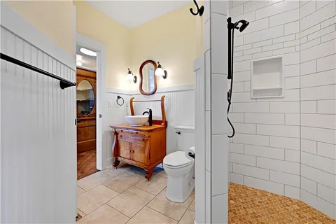 $945,000 | 30424 West 271st Street, Paola, KS 66071