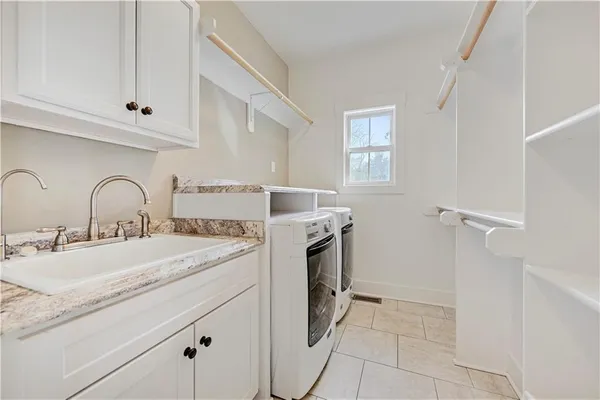 $965,000 | 30424 West 271st Street, Paola, KS 66071