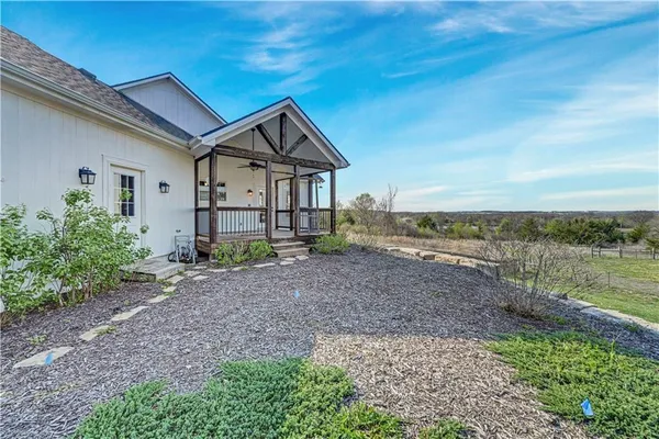 $965,000 | 30424 West 271st Street, Paola, KS 66071