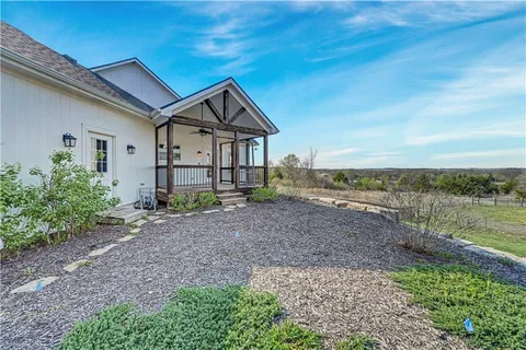 $945,000 | 30424 West 271st Street, Paola, KS 66071