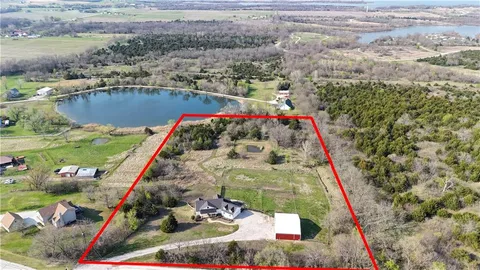 $945,000 | 30424 West 271st Street, Paola, KS 66071