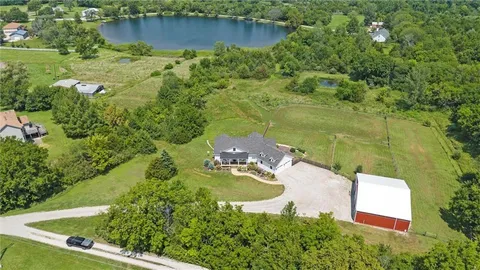 $965,000 | 30424 West 271st Street, Paola, KS 66071