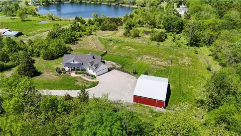 $945,000 | 30424 West 271st Street, Paola, KS 66071