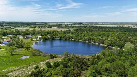 $945,000 | 30424 West 271st Street, Paola, KS 66071