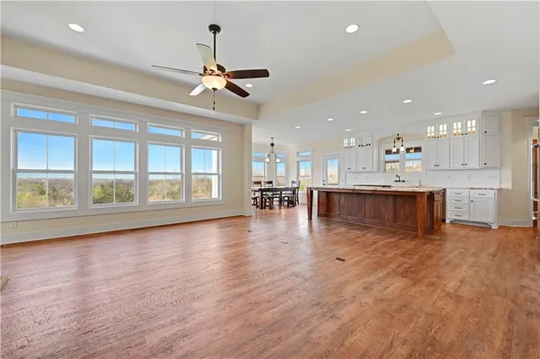 $965,000 | 30424 West 271st Street, Paola, KS 66071