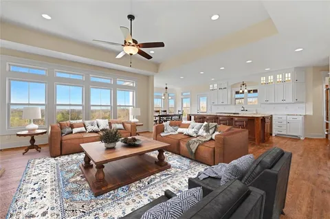 $945,000 | 30424 West 271st Street, Paola, KS 66071
