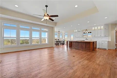$945,000 | 30424 West 271st Street, Paola, KS 66071