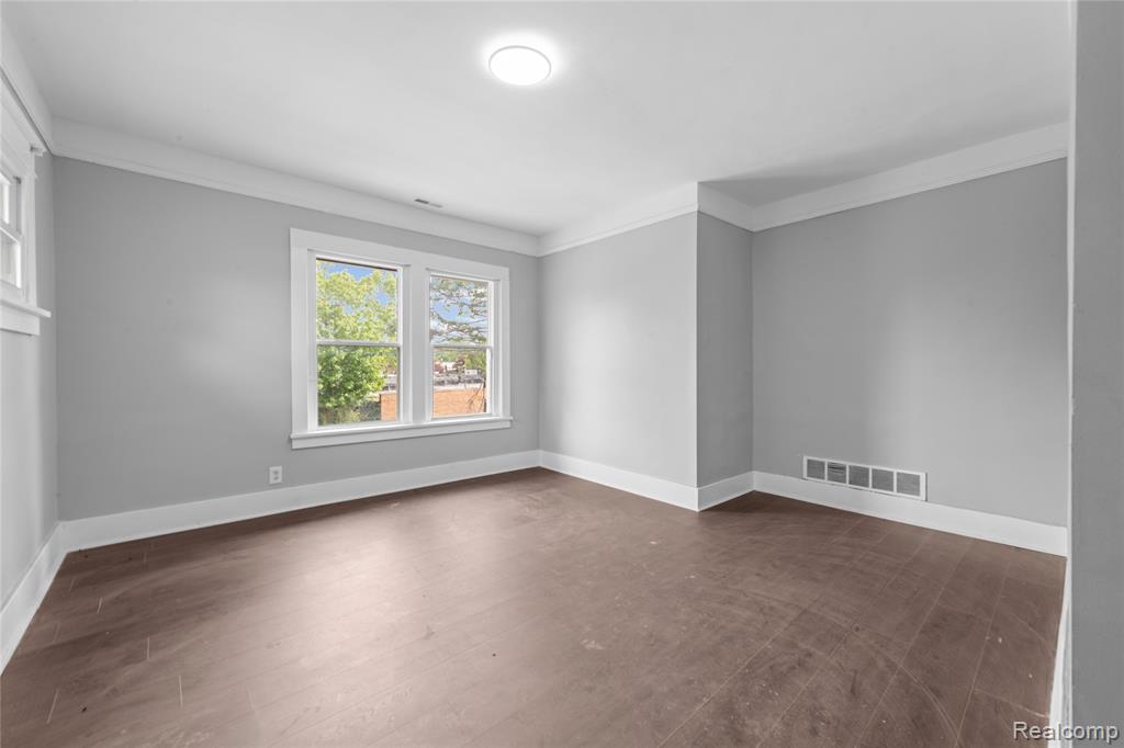 21855 Schoenherr Road Warren, MI 48089 - Photo 14 of 41