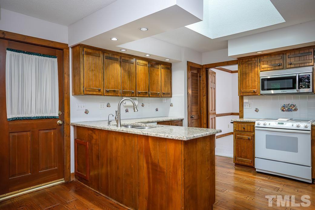12005 Honeycutt Road Raleigh, NC 27614 - Photo 11 of 29