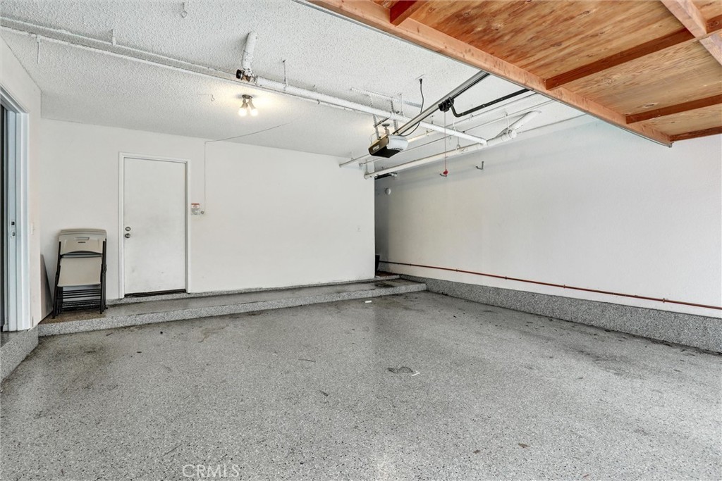 533 Walnut Avenue, Unit 7 Long Beach, CA 90802 - Photo 35 of 43 a view of a garage