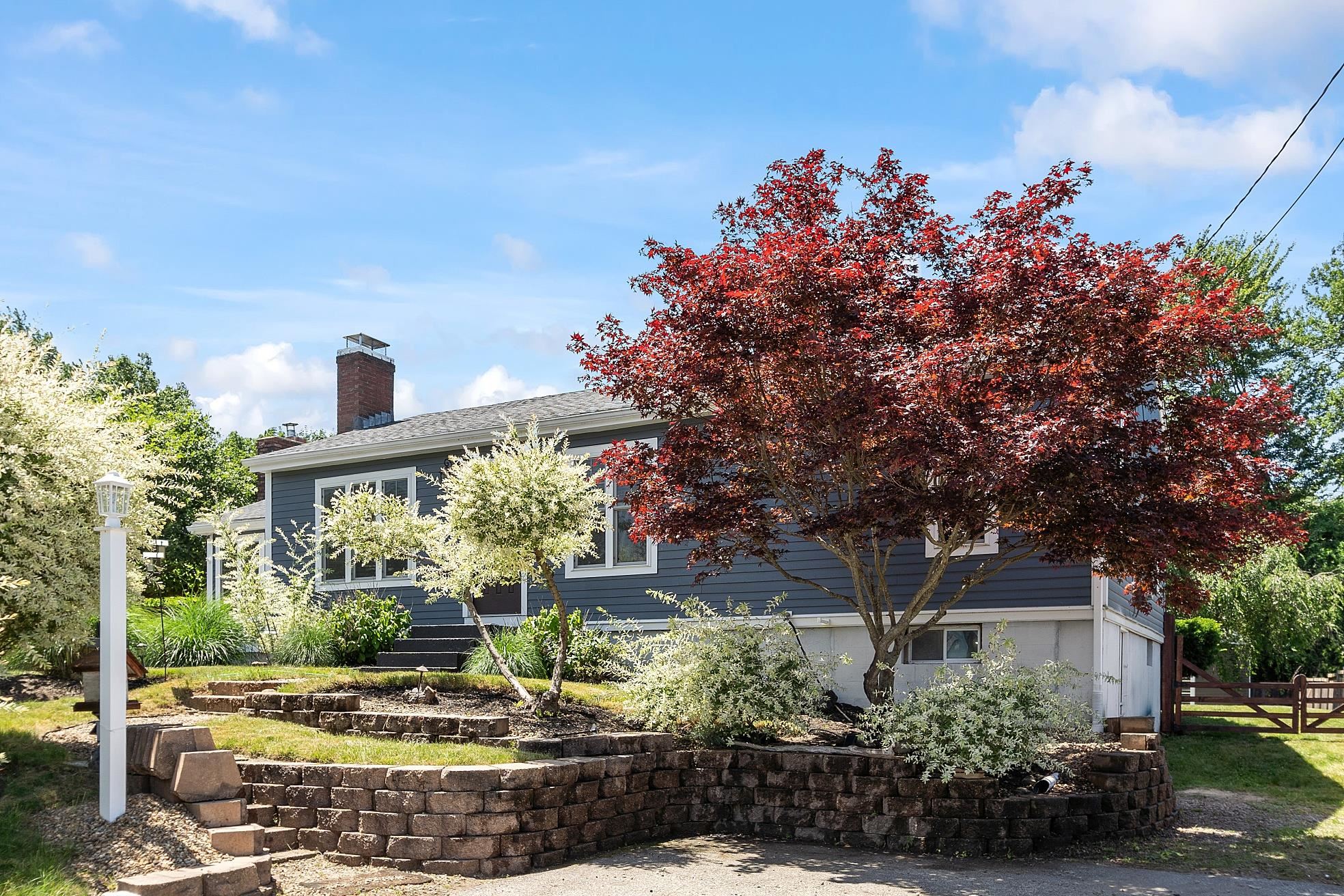 48 Newton Road Plaistow, NH 03865 - Photo 3 of 60 Gallery Image 3