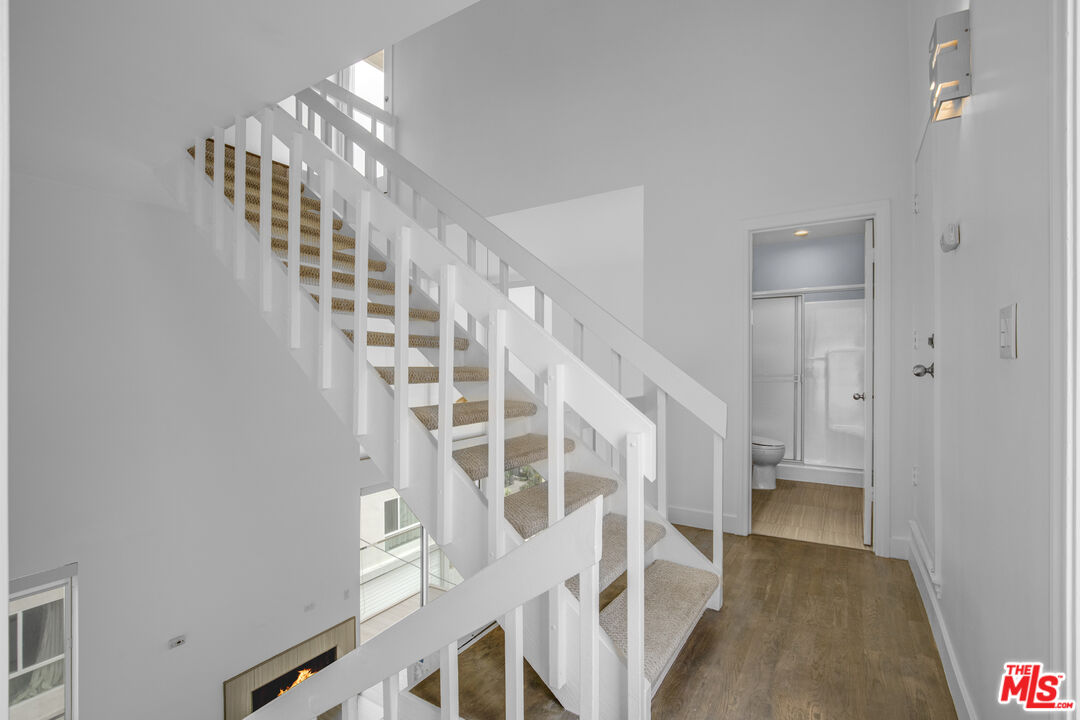 1 Ironsides Street, Unit 14 Marina del Rey, CA 90292 - Photo 13 of 26