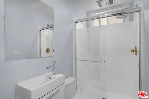 $8,500 | 1 Ironsides Street, Unit 14, Marina del Rey, CA 90292