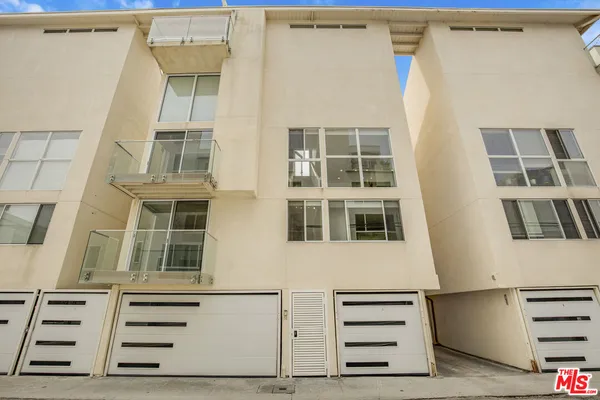 $8,900 | 1 Ironsides Street, Unit 14, Marina del Rey, CA 90292