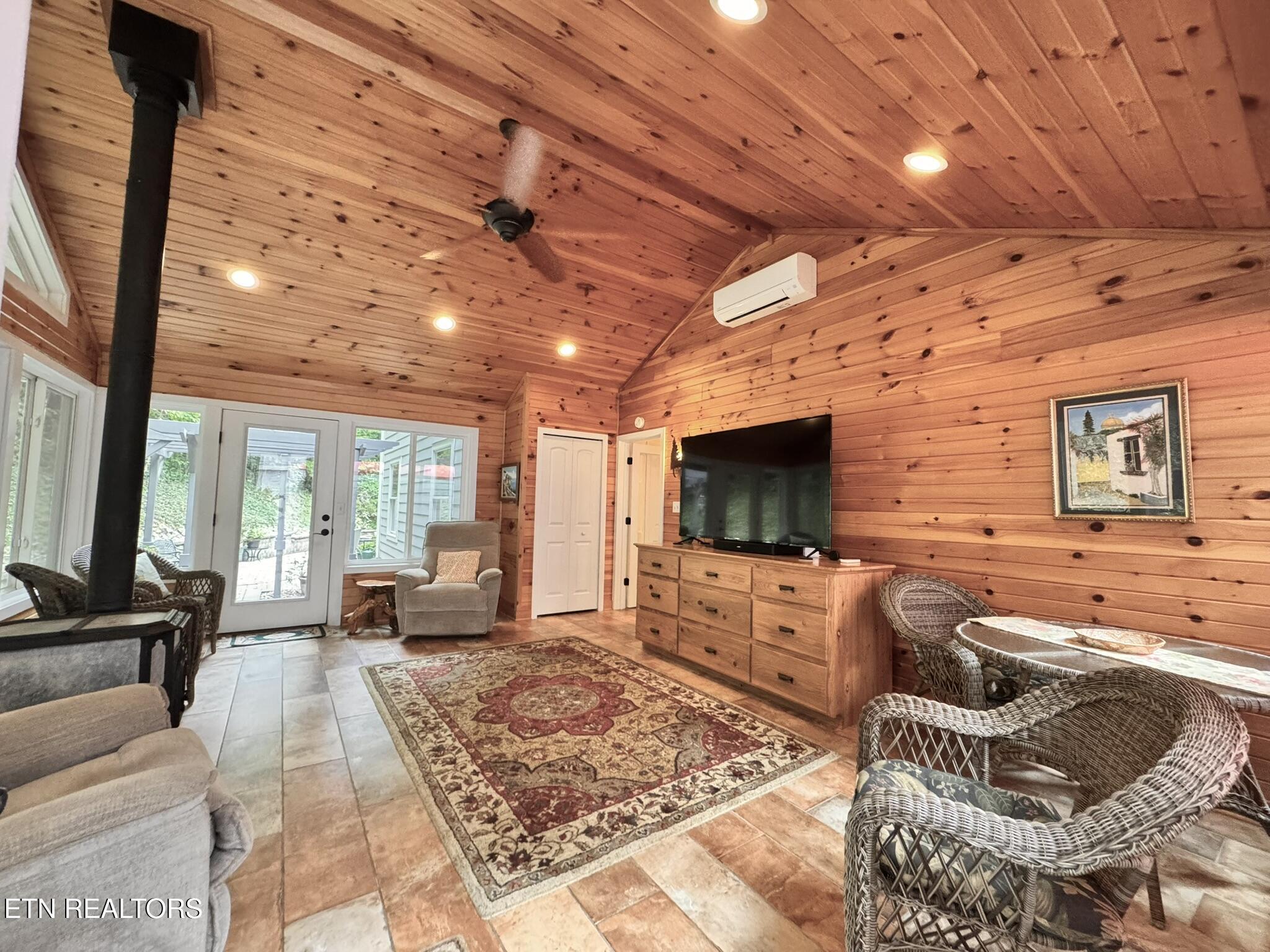 108 Springwater Run Madisonville, TN 37354 - Photo 6 of 49 IMG_8726