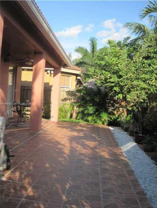 14920 Southwest 21st Terrace Miami, FL 33185 - Photo 4 of 4