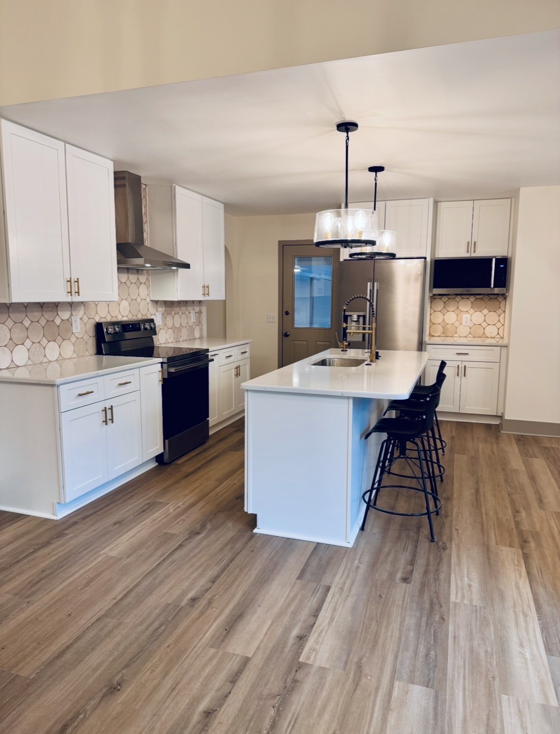 113 Millbrook Road Hendersonville, TN 37075 - Photo 2 of 30 Gallery Image 2
