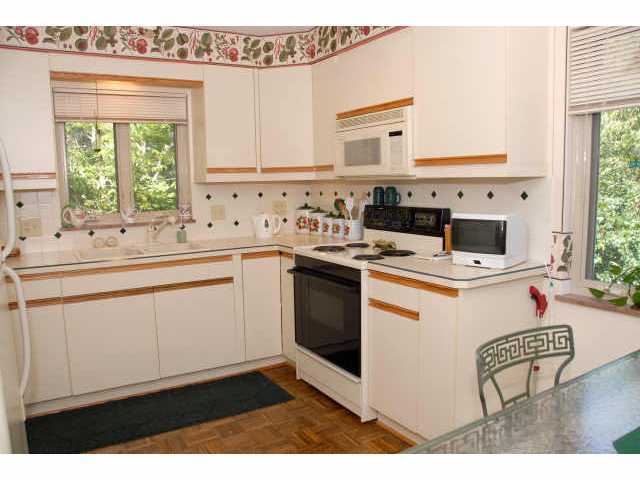 2893 Charing Road Upper Arlington, OH 43221 - Photo 3 of 10