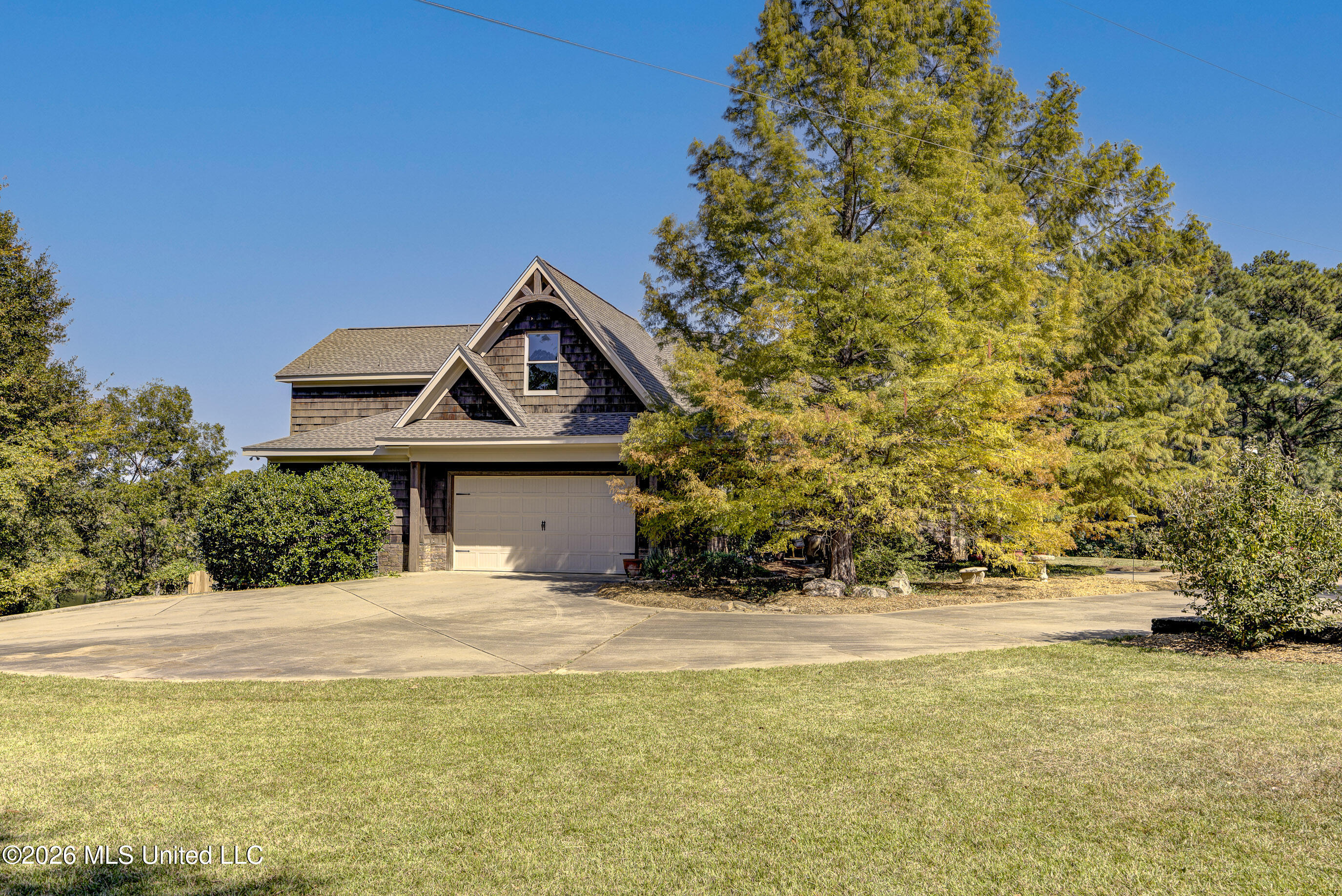 626 Cedar Hill Road Flora, MS 39071 - Photo 36 of 51 Garage Side View