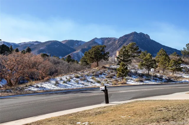 $899,000 | 2690 Edenderry Drive, Colorado Springs, CO 80919