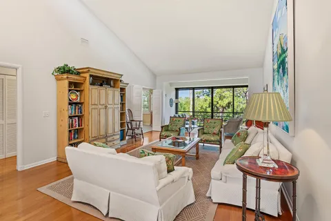 $360,000 | 2516 Northwest Seagrass Drive, Unit 8B, Palm City, FL 34990