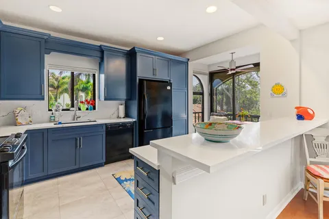 $360,000 | 2516 Northwest Seagrass Drive, Unit 8B, Palm City, FL 34990