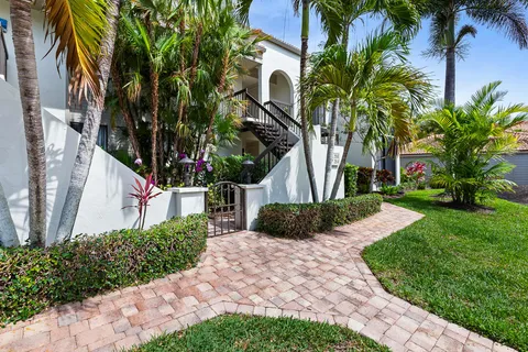 $360,000 | 2516 Northwest Seagrass Drive, Unit 8B, Palm City, FL 34990