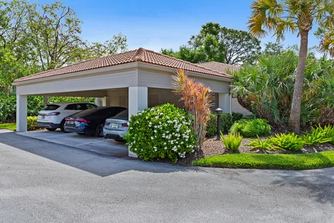 $360,000 | 2516 Northwest Seagrass Drive, Unit 8B, Palm City, FL 34990