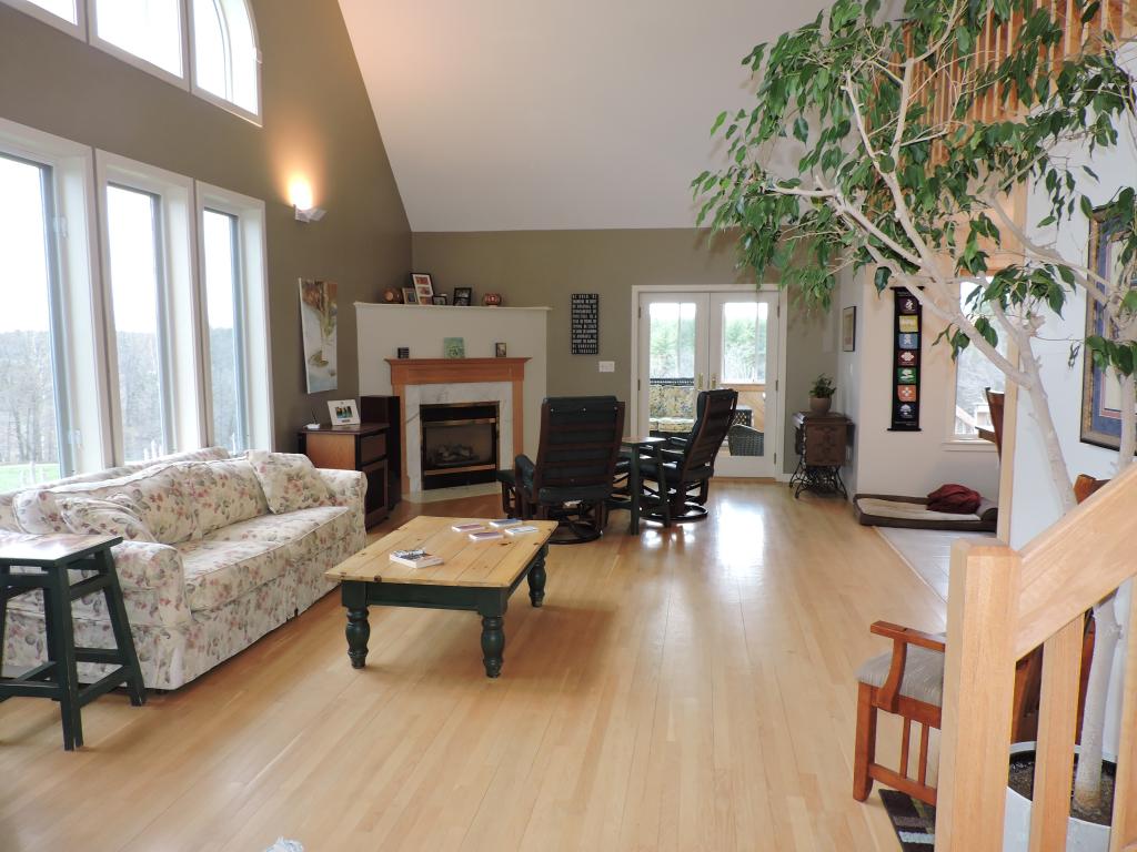 126 Barton Road Epsom, NH 03234 - Photo 4 of 24