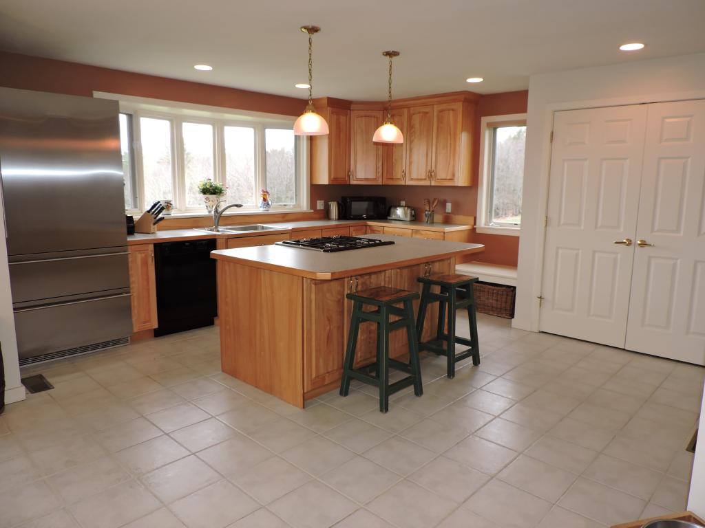 126 Barton Road Epsom, NH 03234 - Photo 6 of 24