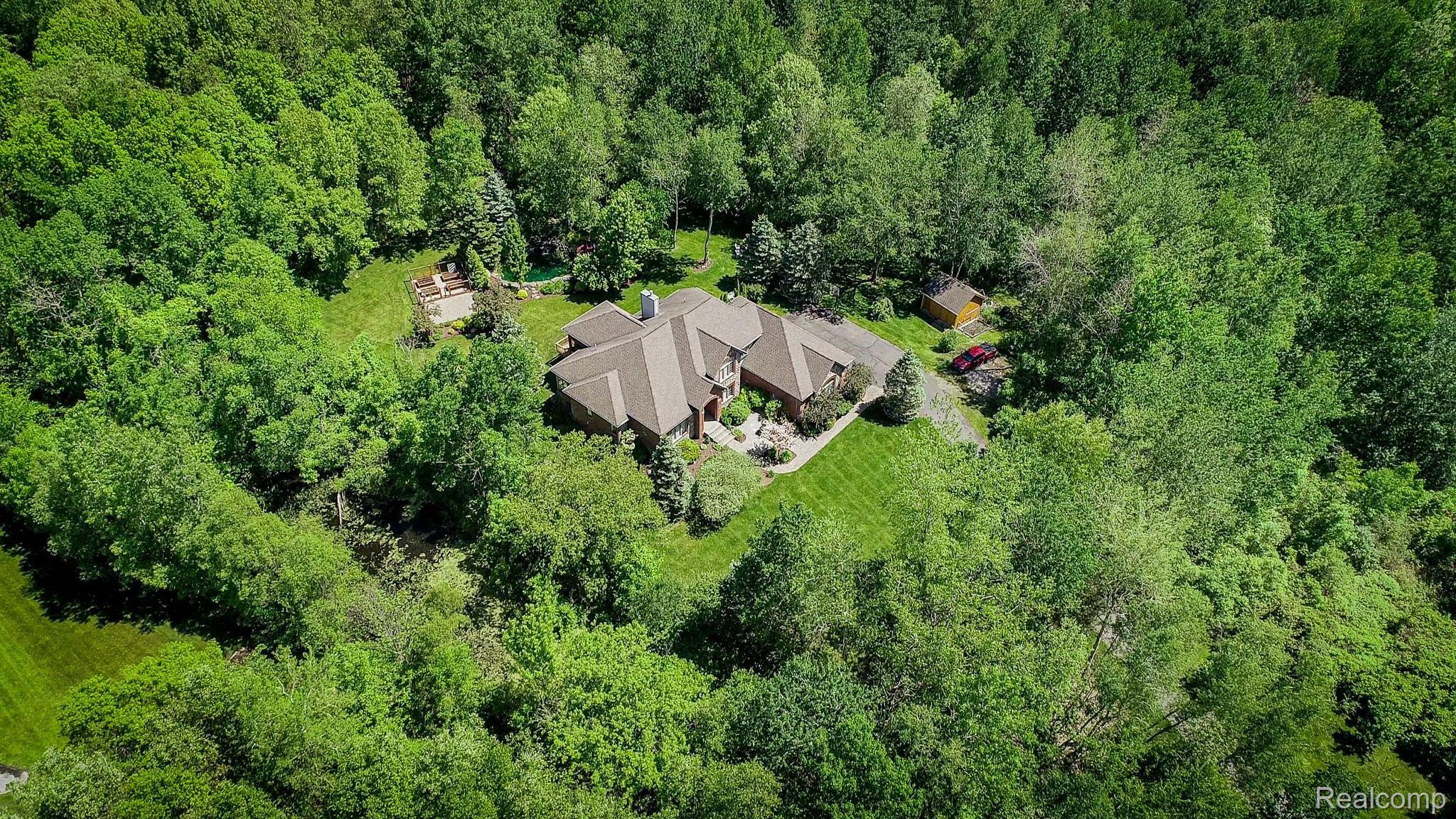 5542 Clarkston Road Clarkston, MI 48348 - Photo 82 of 85 AERIAL VIEW 2