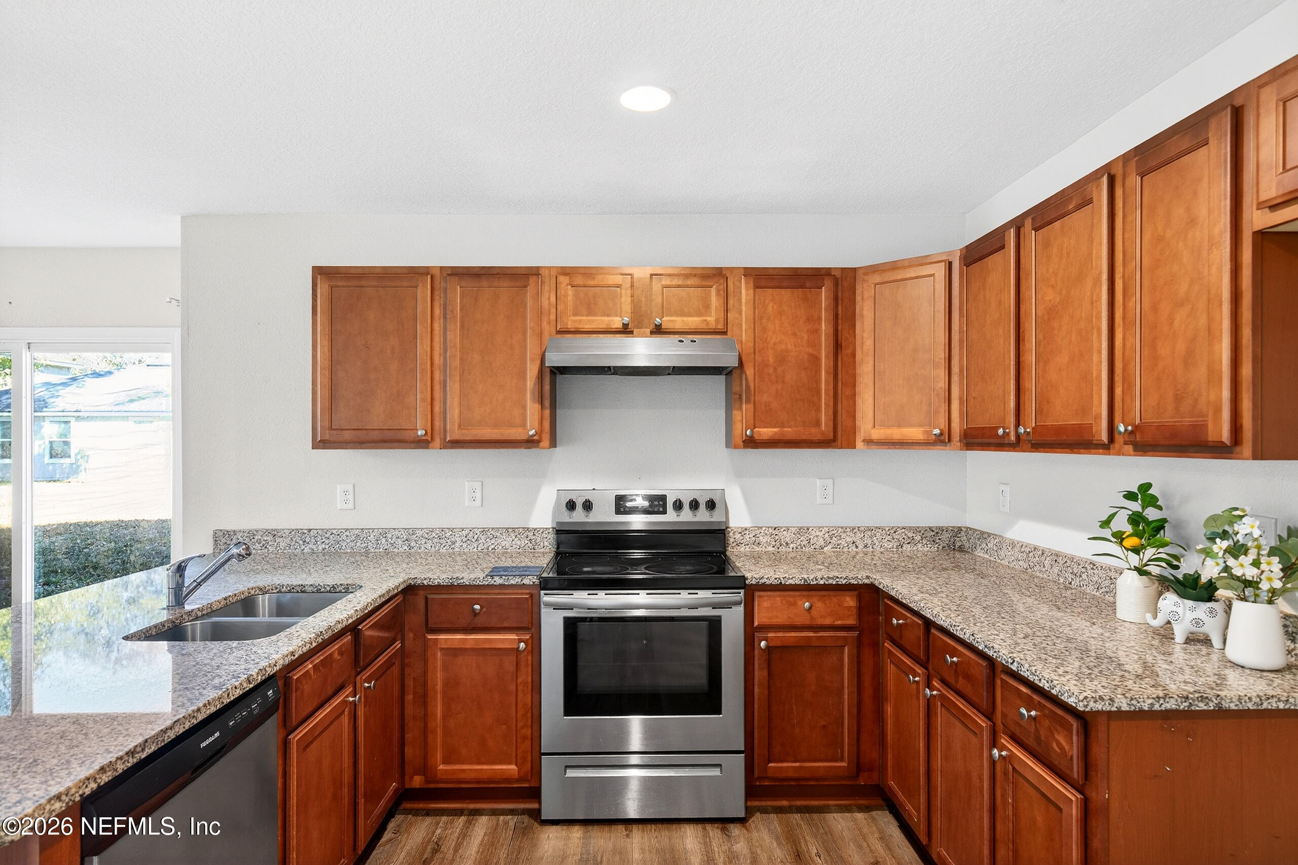 8043 Stuart Avenue Jacksonville, FL 32220 - Photo 8 of 22 013__D2A2895