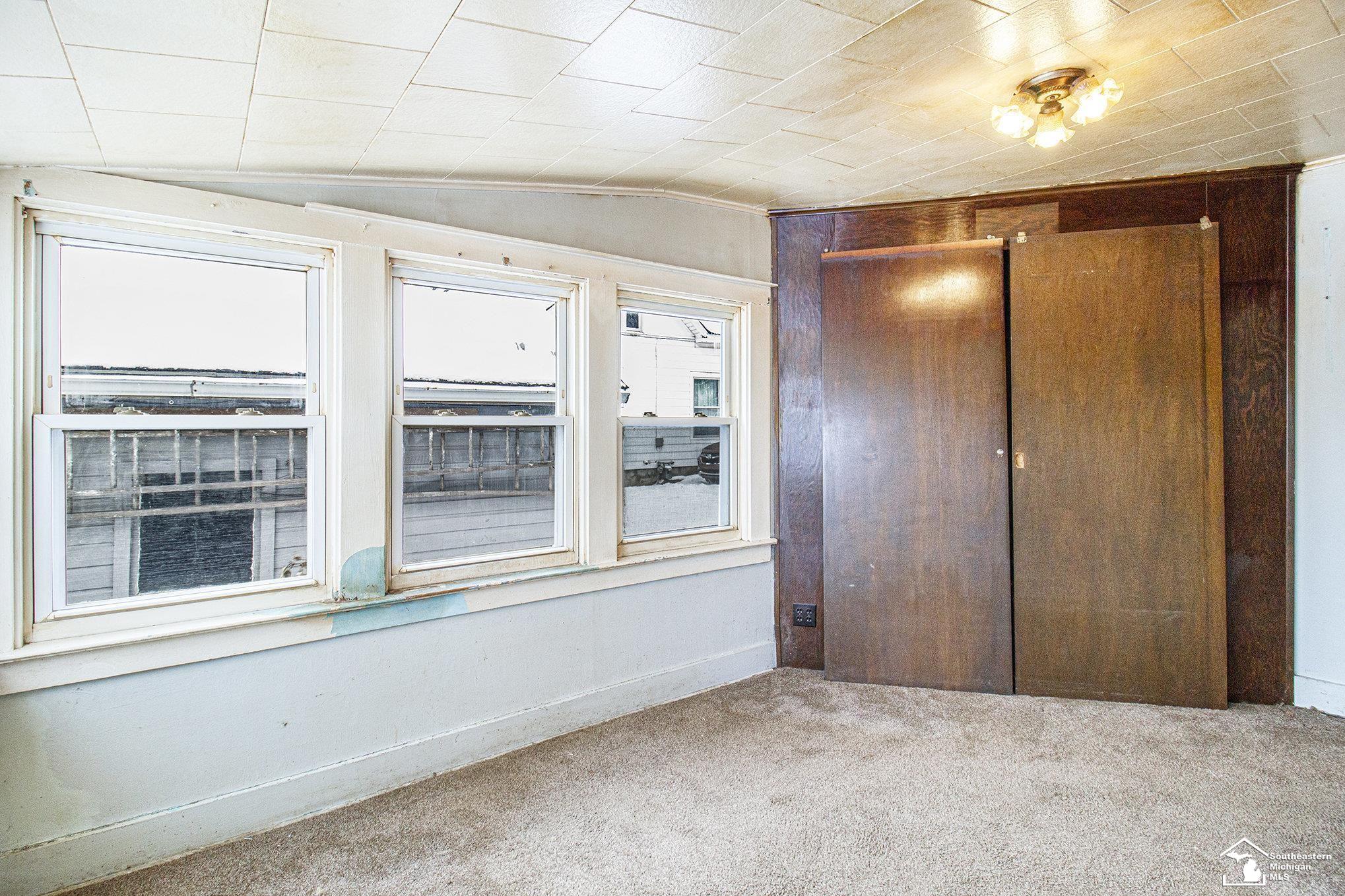 279 Riley Street Dundee, MI 48131 - Photo 10 of 28 50195911-3334f2e6-b96b-41e2-8feb-01cd58922d1f.JPG