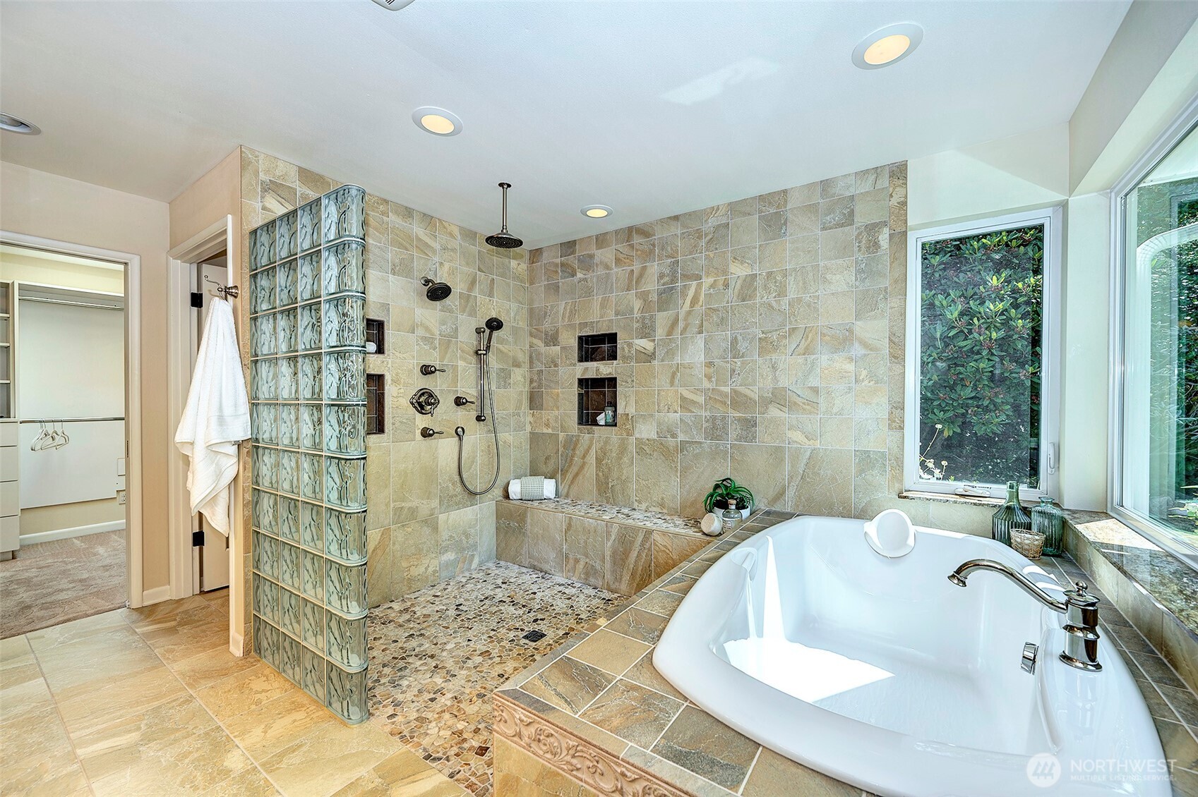 18516 Sound View Place Edmonds, WA 98020 - Photo 20 of 31 Gallery Image 20