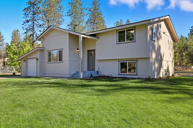 $520,000 | 16406 North Tamarac Lane, Nine Mile Falls, WA 99026