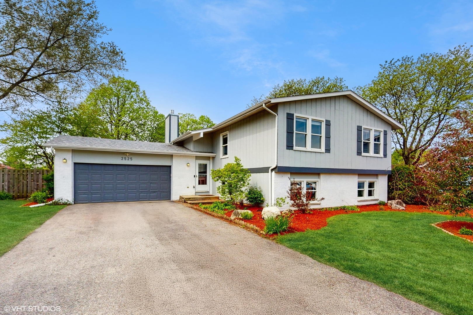 2525 Ridge Road Aurora, IL 60504 - Photo 1 of 36 a front view of house with yard and green space