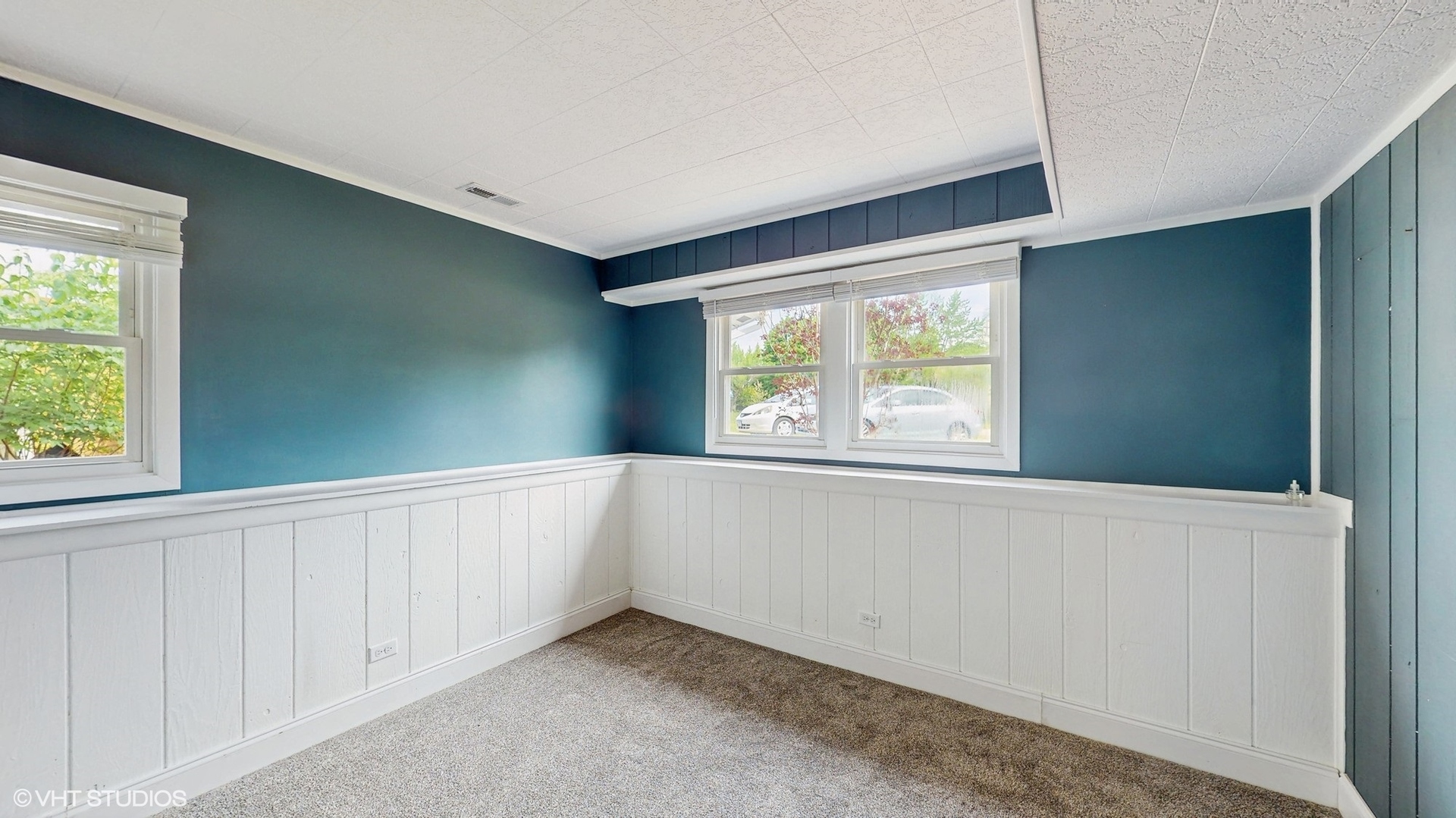 2525 Ridge Road Aurora, IL 60504 - Photo 26 of 36 a view of an empty room with a window