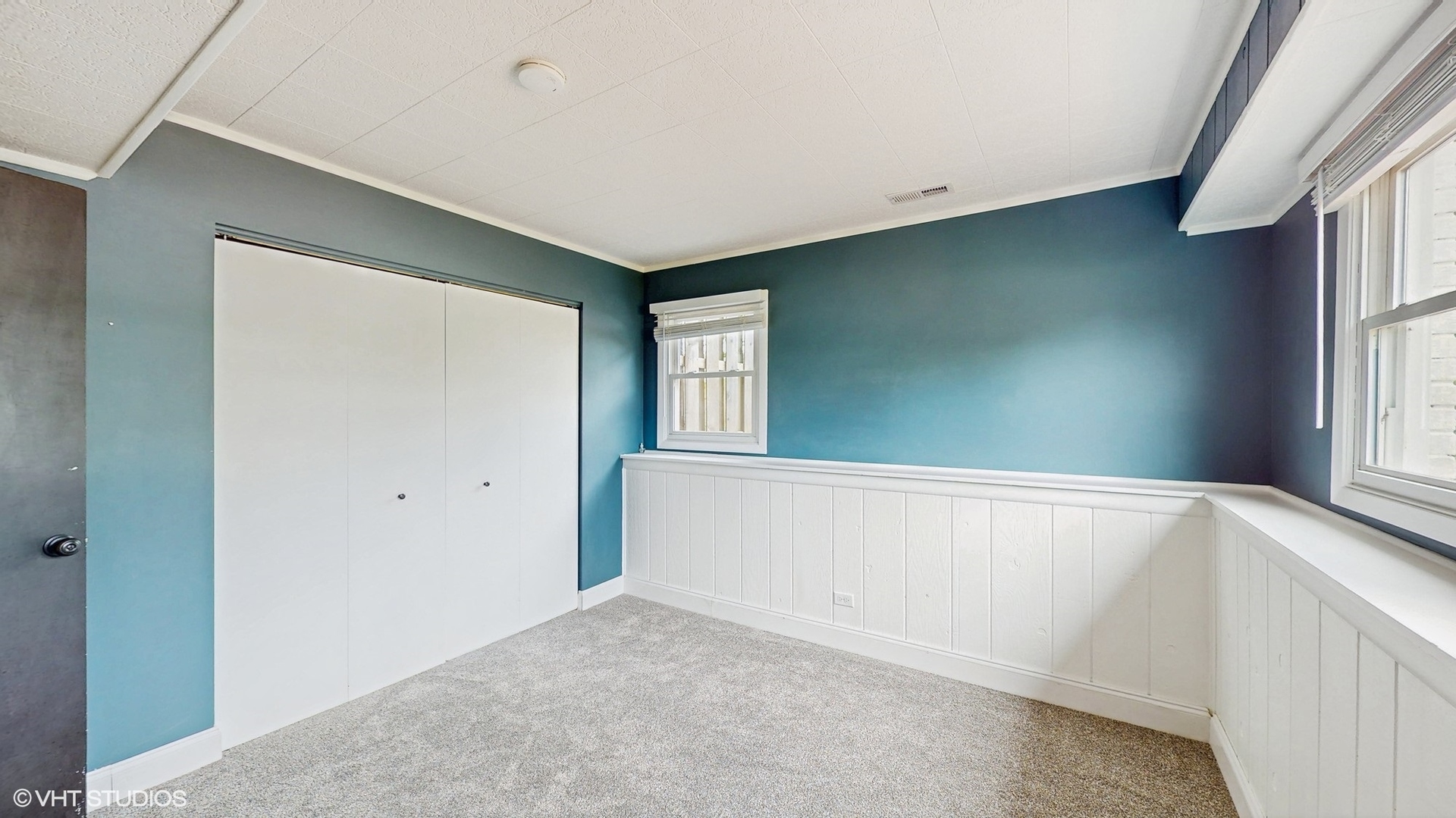 2525 Ridge Road Aurora, IL 60504 - Photo 28 of 36 a view of an empty room with a window