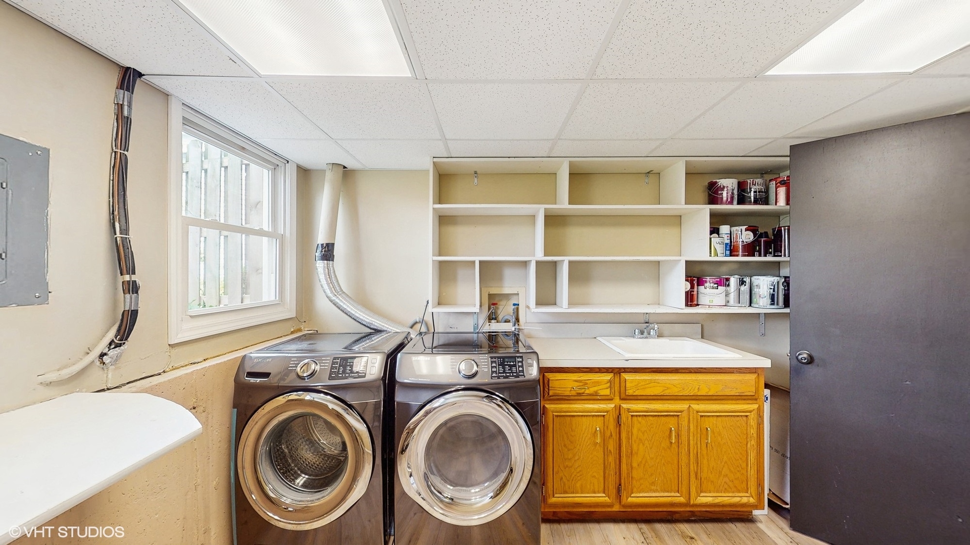 2525 Ridge Road Aurora, IL 60504 - Photo 30 of 36 a utility room with dryer and washer