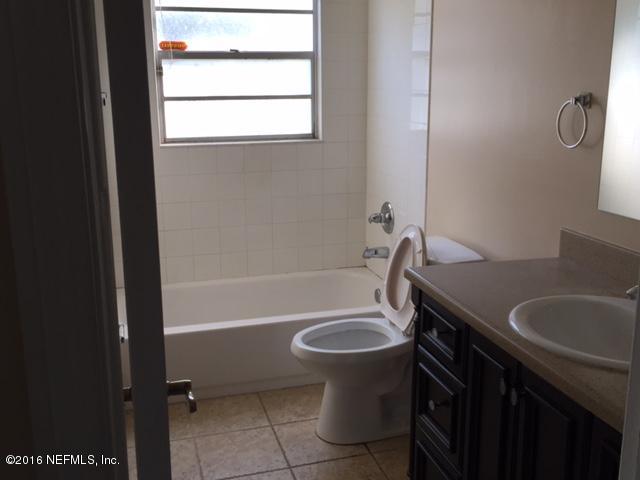 8004 Springtree Road Jacksonville, FL 32210 - Photo 8 of 14 IMG_2308