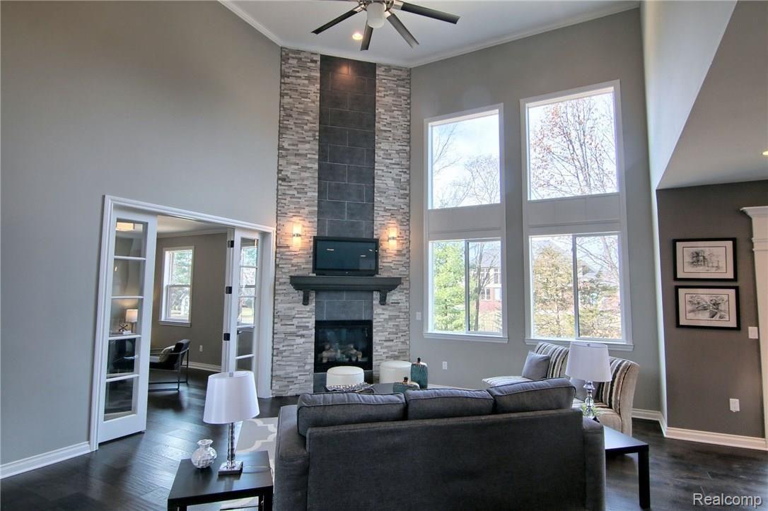 53901 Jewell Road Utica, MI 48315 - Photo 6 of 32 Great_Room.jpg