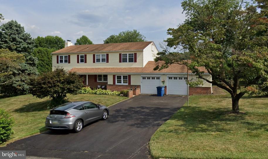 1302 Eagle Road West Chester, PA 19382 - Photo 4 of 57 Summer Picture