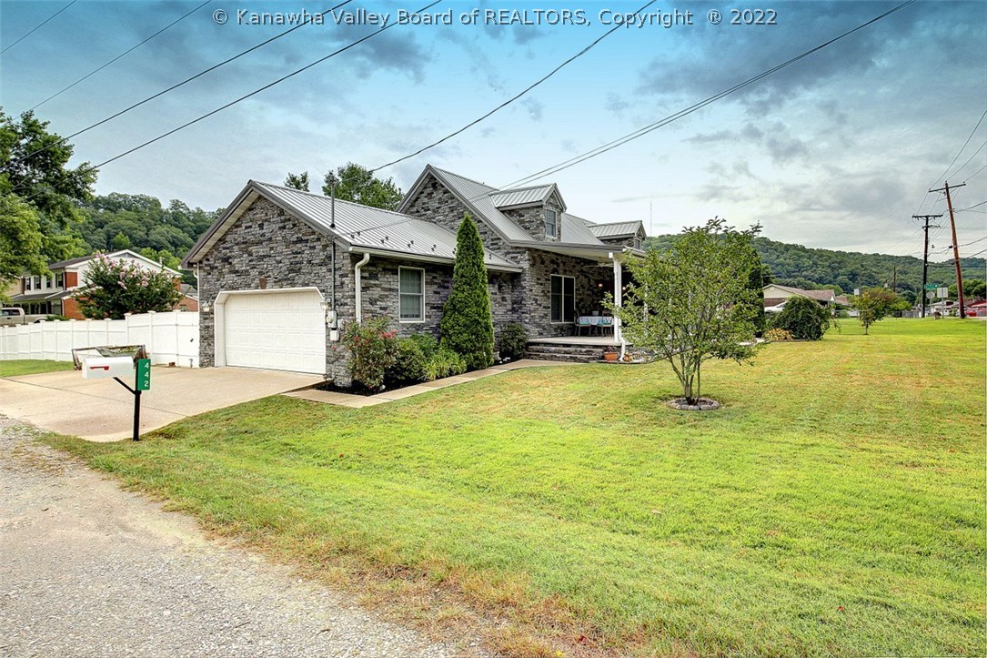 442 Strawberry Road St. Albans, WV 25177 - Photo 7 of 37 Gallery Image 7