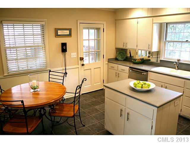 6632 Newhall Road Charlotte, NC 28270 - Photo 4 of 16 Gallery Image 4