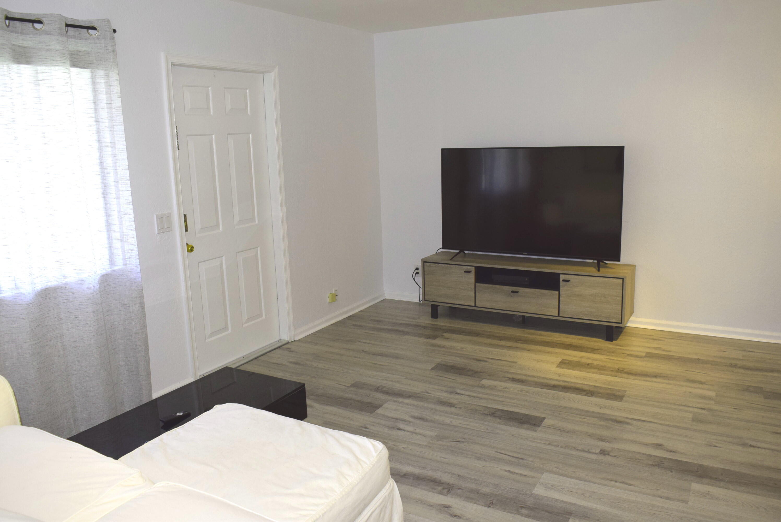 5350 Elmhurst Road, Unit A West Palm Beach, FL 33417 - Photo 2 of 9 Living Room