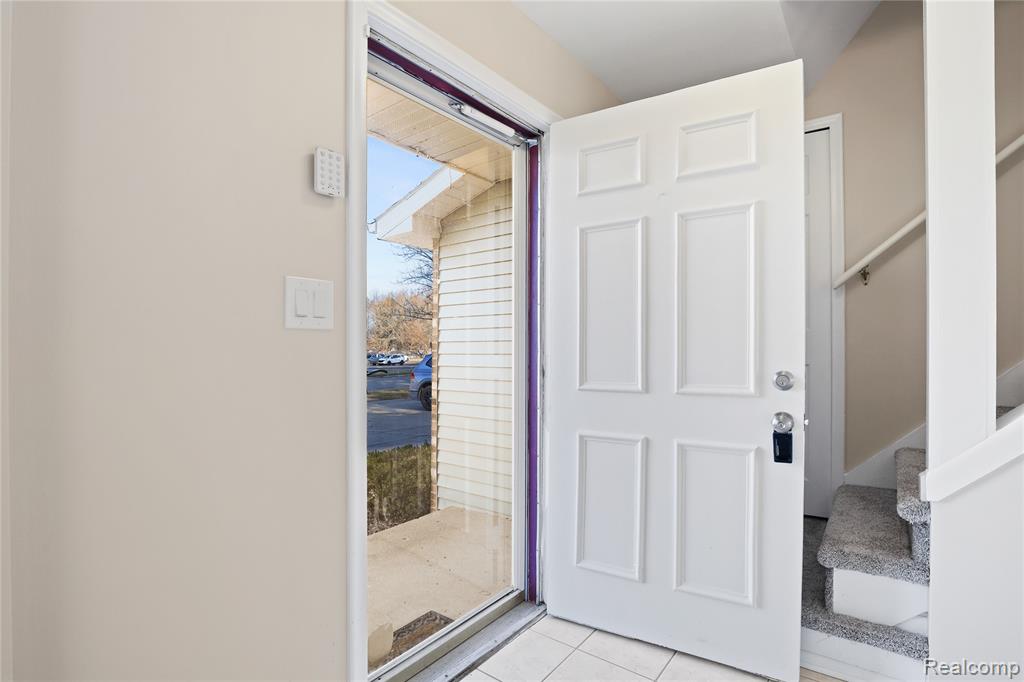 321 Terrace Drive Flushing, MI 48433 - Photo 2 of 47