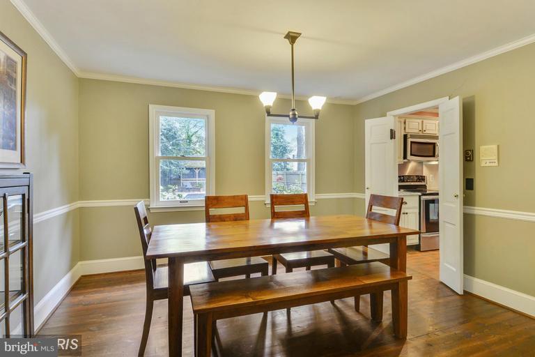 15 Hatsawap Road Cambridge, MD 21613 - Photo 7 of 29 IDning Room With View To Pool